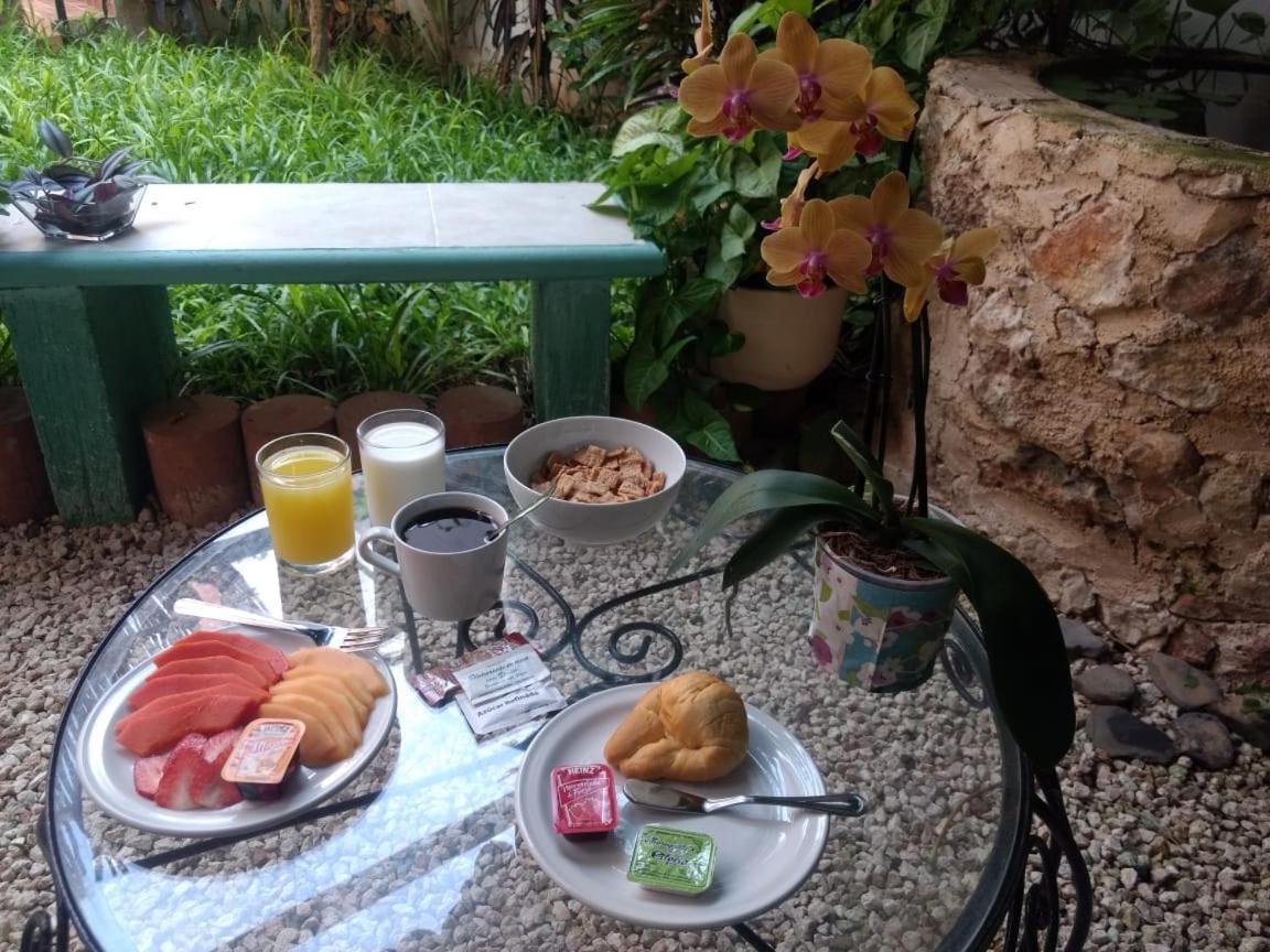 Hotel Casa Pellegrin Mérida Eksteriør billede